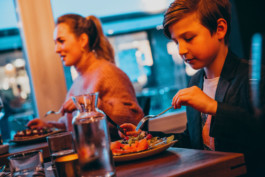 Scherzl Prien, Restaurant und Bar